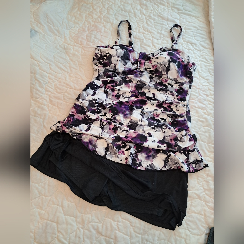 Tankini and Black pantskirt